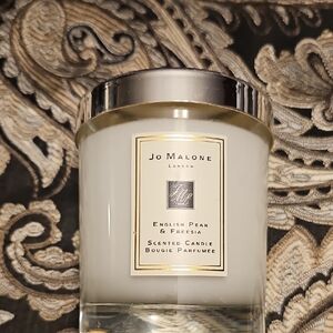 Jo Malone English Pear & Freesia Candle